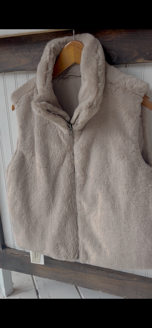 Corinne Reversible Vest