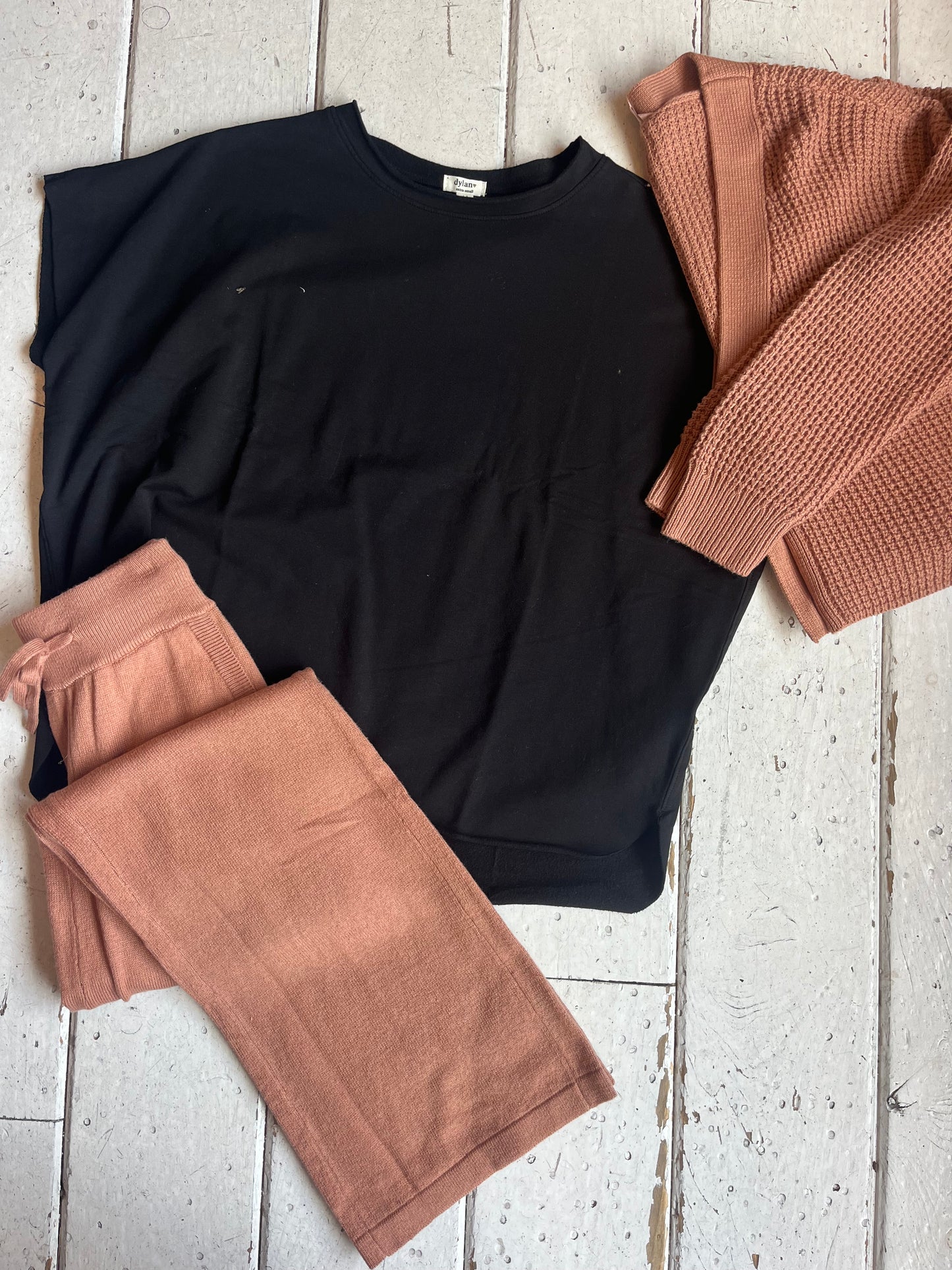 Essential Raw Sweatshirt