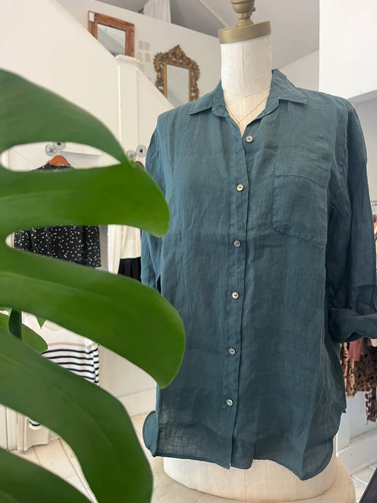 Kerri Buttondown